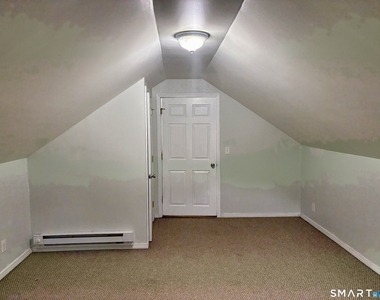 565 Sylvan Avenue - Photo Thumbnail 18