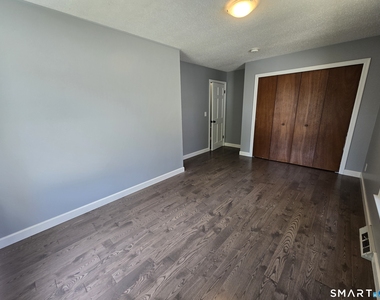 24 Pearl Street - Photo Thumbnail 26