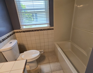 24 Pearl Street - Photo Thumbnail 17
