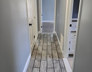 24 Pearl Street - Photo Thumbnail 13