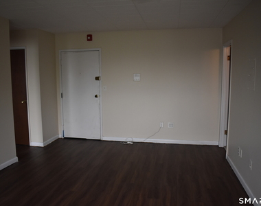 1575 Boston Avenue - Photo Thumbnail 2