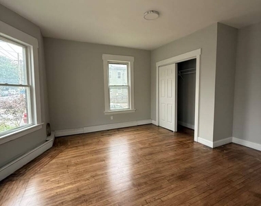 690 William Street - Photo Thumbnail 1