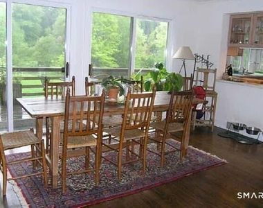 335 Greens Farms Road - Photo Thumbnail 4