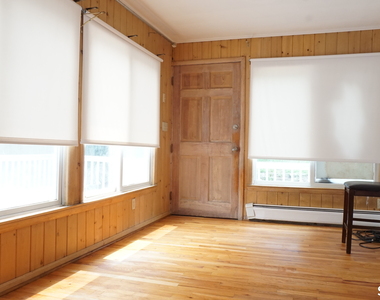 72 Noble Street - Photo Thumbnail 2