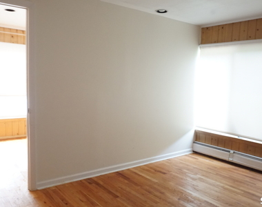 72 Noble Street - Photo Thumbnail 4