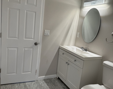 95 B Warner Street - Photo Thumbnail 5