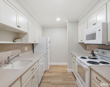 247 Hamilton Avenue - Photo Thumbnail 4