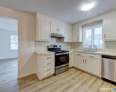 54 Oak Street - Photo Thumbnail 3