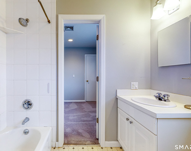 33 Green Lane - Photo Thumbnail 11