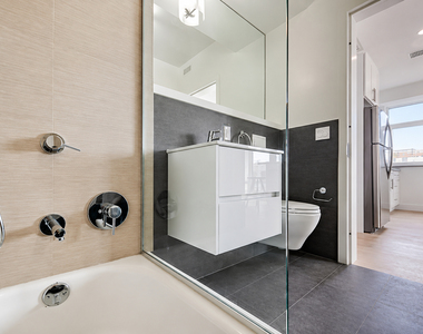87 Rogers Avenue - Photo Thumbnail 12