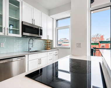 87 Rogers Avenue - Photo Thumbnail 2