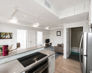 87 Rogers Avenue - Photo Thumbnail 5