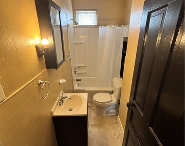 612 E 18th St - Photo Thumbnail 5