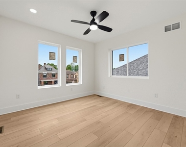 1361 Hawthorne St - Photo Thumbnail 27
