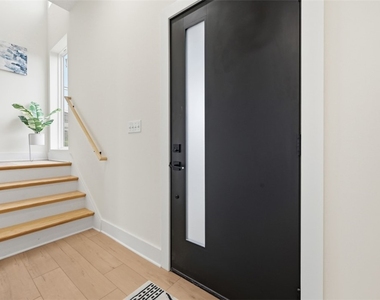 1361 Hawthorne St - Photo Thumbnail 31