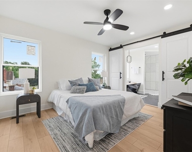 1361 Hawthorne St - Photo Thumbnail 11