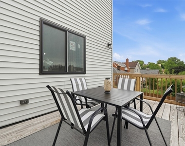 1361 Hawthorne St - Photo Thumbnail 36