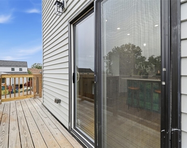 1361 Hawthorne St - Photo Thumbnail 38