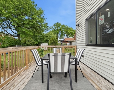 1361 Hawthorne St - Photo Thumbnail 35