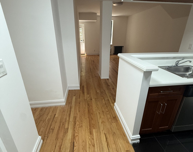 440 East 78th Street - Photo Thumbnail 3