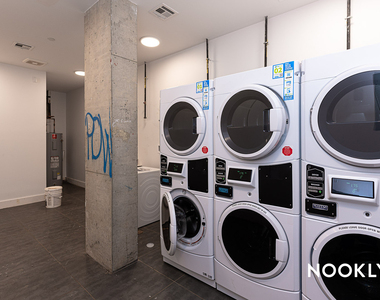 187 Kent Avenue - Photo Thumbnail 16