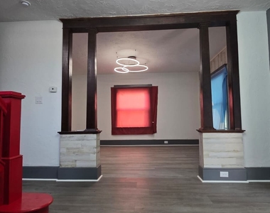1704 E Main St - Photo Thumbnail 16