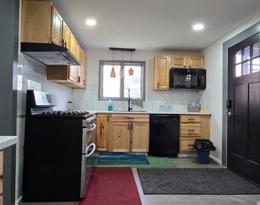 1704 E Main St - Photo Thumbnail 5
