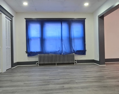 1704 E Main St - Photo Thumbnail 12