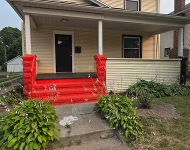 1704 E Main St - Photo Thumbnail 15