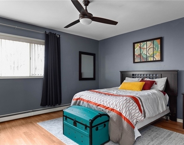 4892 Macgregor Lane - Photo Thumbnail 20