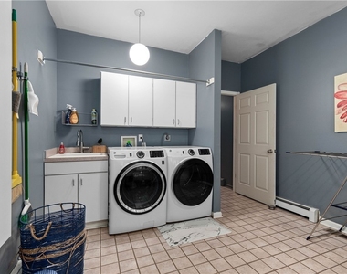 4892 Macgregor Lane - Photo Thumbnail 17