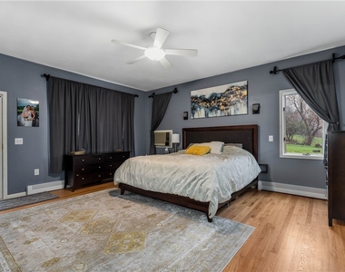 4892 Macgregor Lane - Photo Thumbnail 13