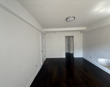 219 East 69th Street - Photo Thumbnail 4