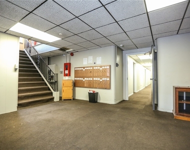 400 Main Street - Photo Thumbnail 8