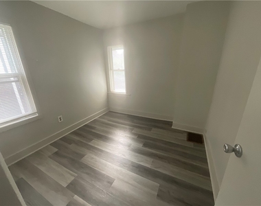 99 Belmont (upper) Street - Photo Thumbnail 9