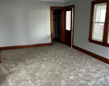 4329 S Buffalo Street - Photo Thumbnail 3