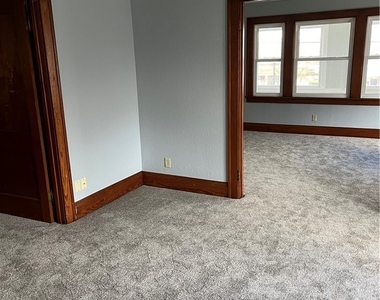 4329 S Buffalo Street - Photo Thumbnail 5