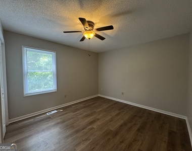 650 Morton Road - Photo Thumbnail 5