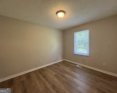 650 Morton Road - Photo Thumbnail 6