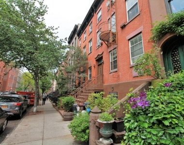 283 Sackett St - Photo Thumbnail 5
