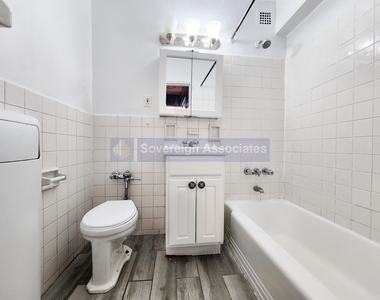 6645 Broadway - Photo Thumbnail 3
