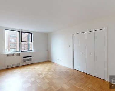 East 79th Street - Photo Thumbnail 1