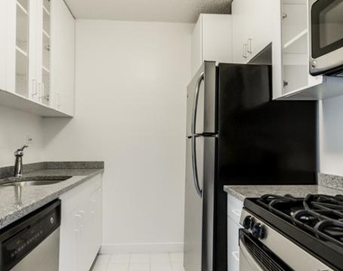 West 87th Street - Photo Thumbnail 8