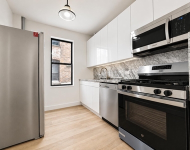 3415 Broadway - Photo Thumbnail 2