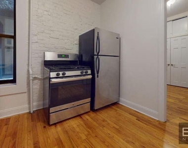 East 12th Street - Photo Thumbnail 9