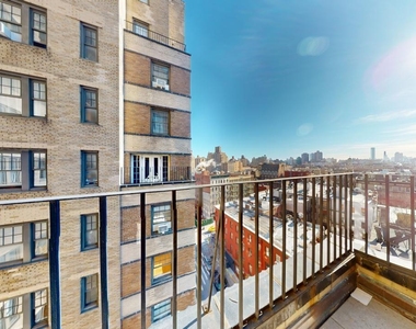 Christopher Street - Photo Thumbnail 3