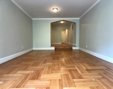 567 Fort Washington Avenue - Photo Thumbnail 9