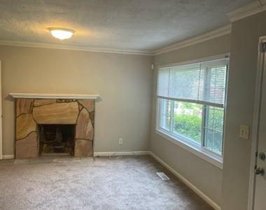 1589 Pinehurst Drive Sw - Photo Thumbnail 1