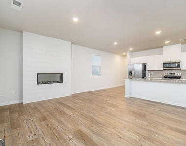84 Founders Drive - Photo Thumbnail 9