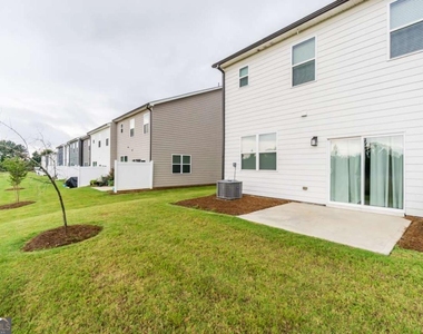 84 Founders Drive - Photo Thumbnail 24